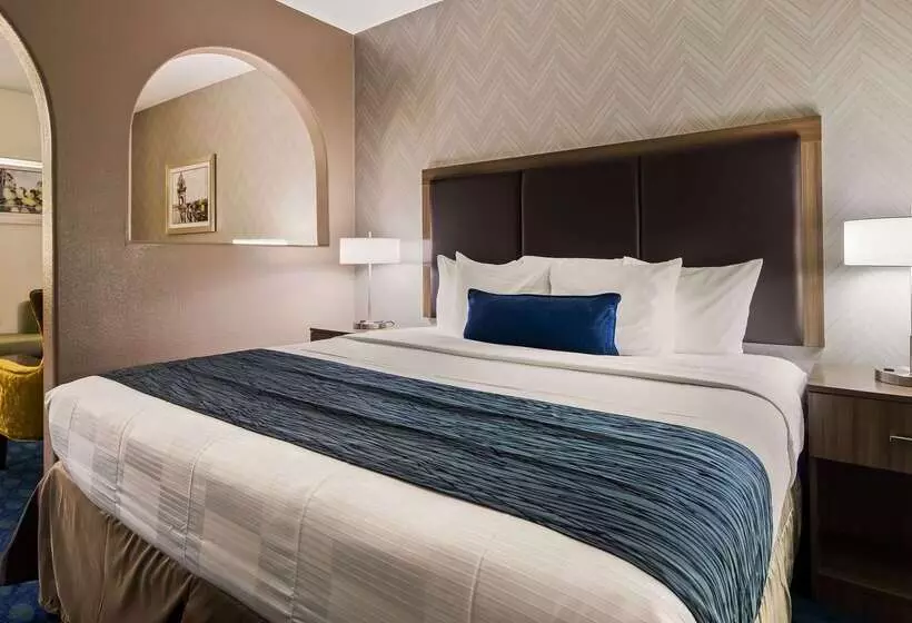 Отель Best Western Plus Tulsa Inn & Suites