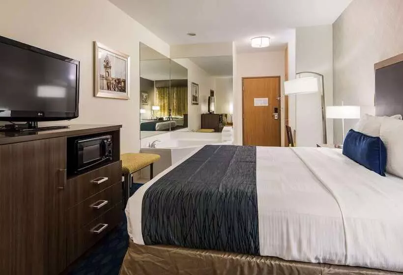 Отель Best Western Plus Tulsa Inn & Suites
