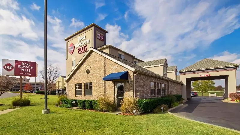 Отель Best Western Plus Tulsa Inn & Suites