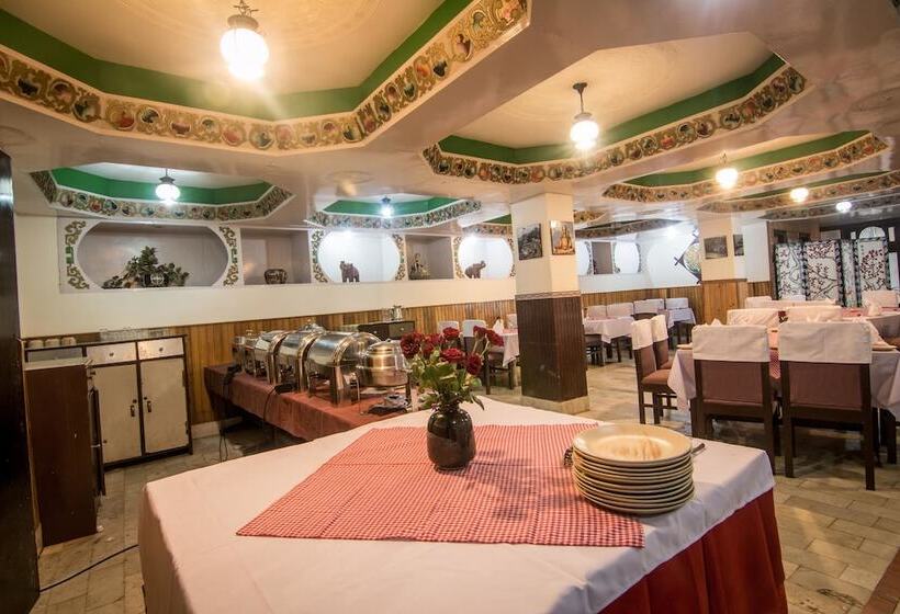 ホテル Central Hill Resort Gangtok