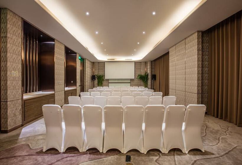 Отель Crowne Plaza Kunming City Centre By Ihg