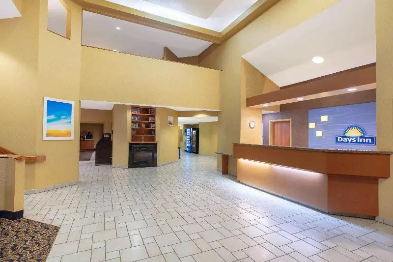 Отель Days Inn By Wyndham Tulsa Central