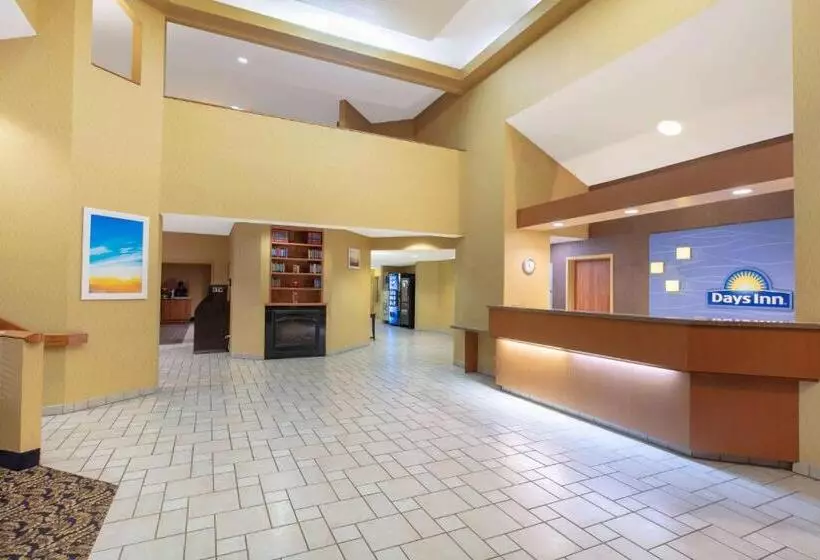 Отель Days Inn By Wyndham Tulsa Central