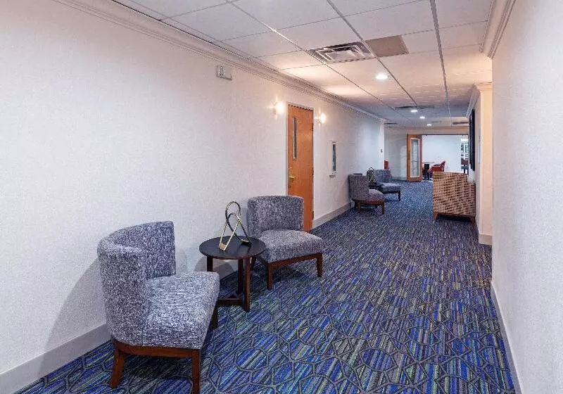 Holiday Inn Express Hotel And Suites Jenks, An Ihg