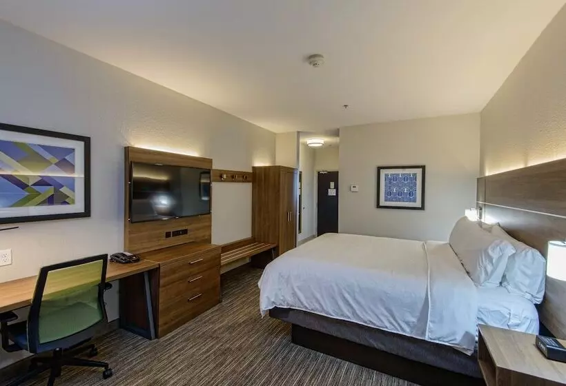 Отель Holiday Inn Express & Suites Corpus Christi, An Ihg