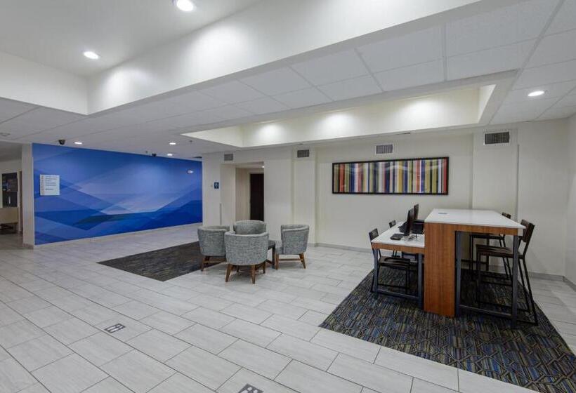 Отель Holiday Inn Express & Suites Corpus Christi, An Ihg