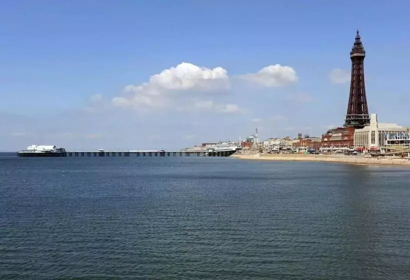 Отель Jesmond International