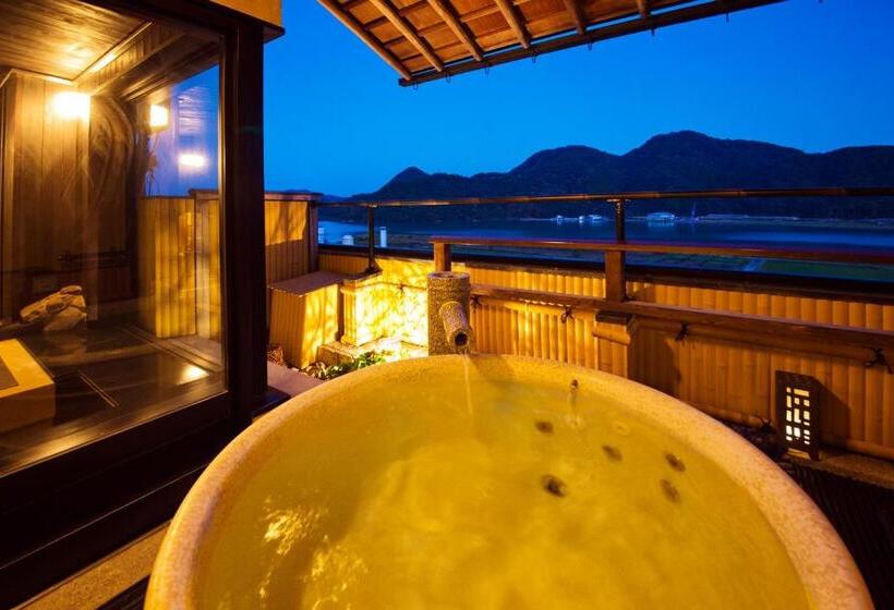 בית מלון כפרי Kawaguchiya Kinosaki Riverside