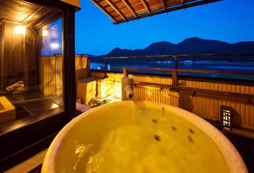 בית מלון כפרי Kawaguchiya Kinosaki Riverside