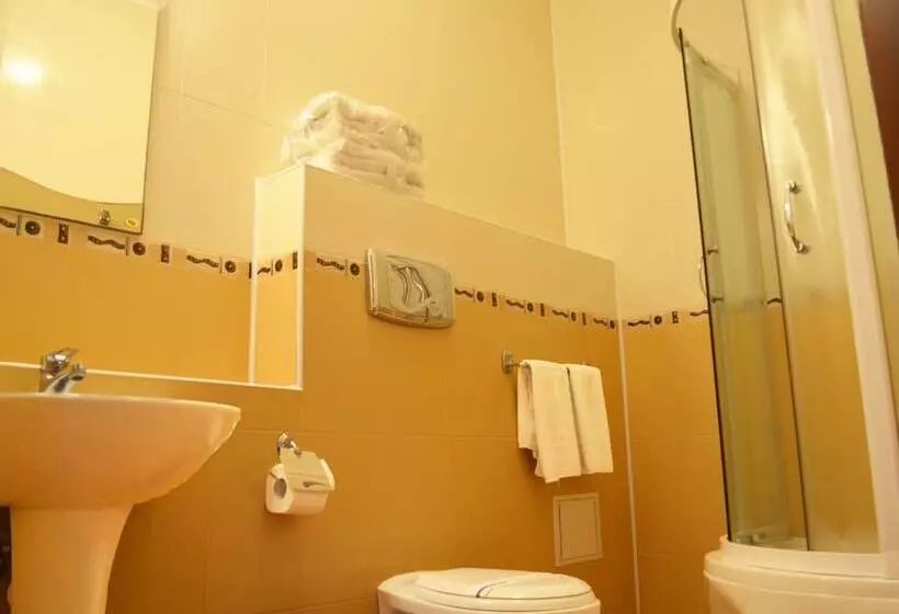 בית מלון כפרי Old Port