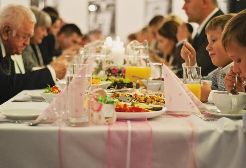 בית מלון כפרי Pod Lwem