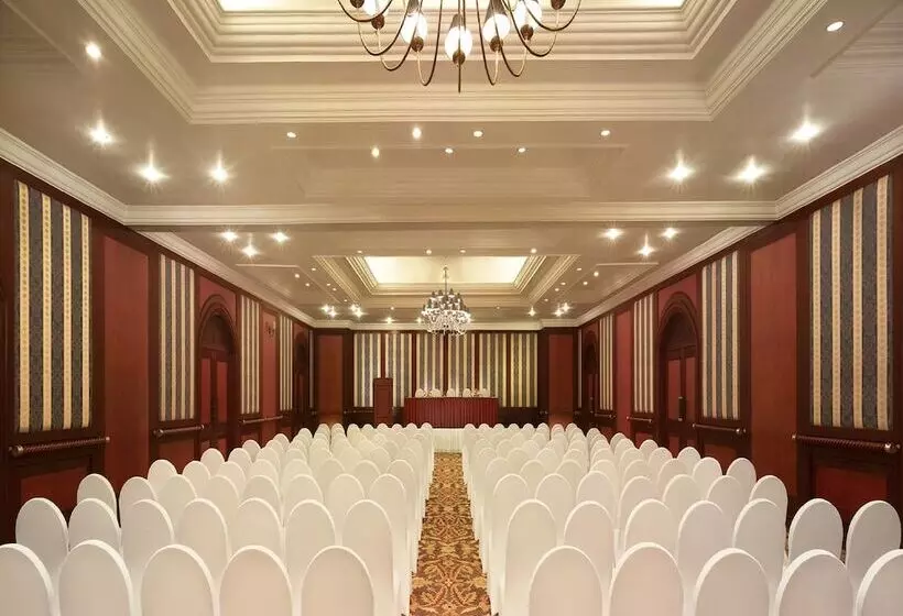 The Gateway Hotel Beach Road, Calicut