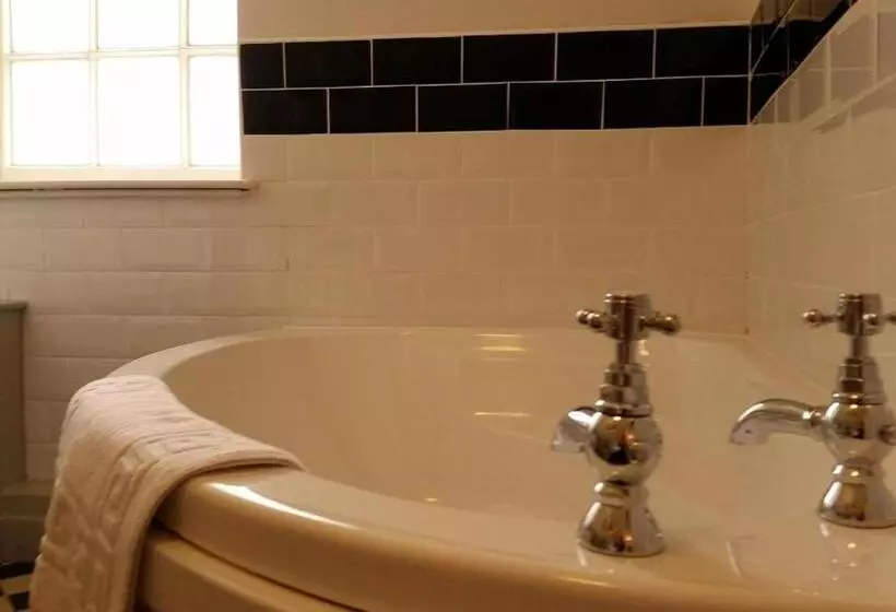 ホテル Kings Arms