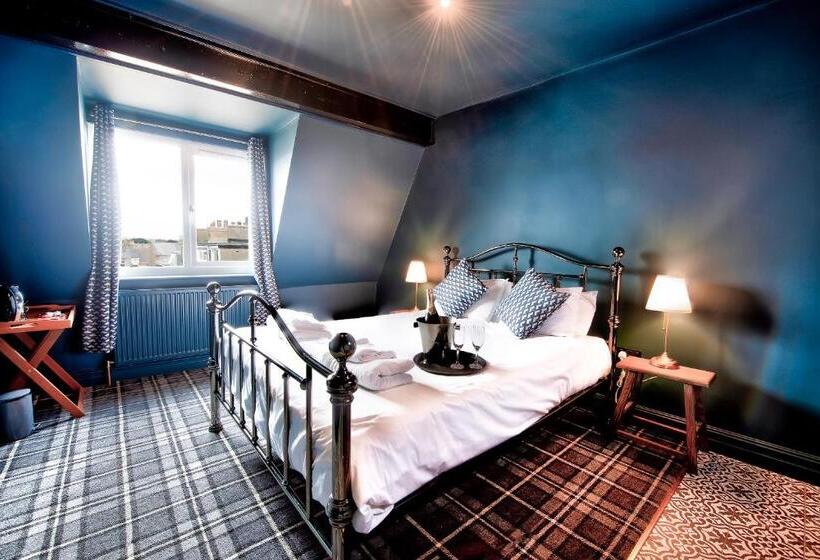 Отель The Victoria