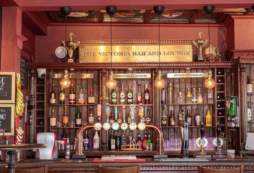Отель The Victoria
