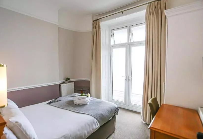 בית מלון כפרי The Wellington