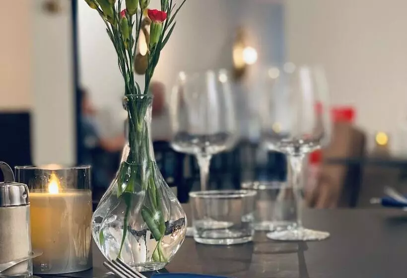 Palm Tree Hotel, Best Western Signature Collection