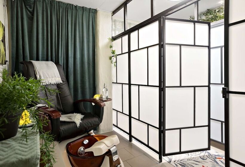 Palm Tree Hotel, Best Western Signature Collection