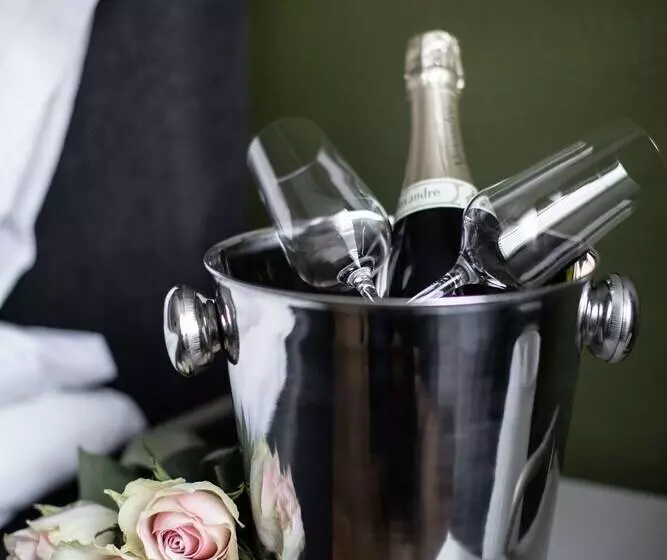 Palm Tree Hotel, Best Western Signature Collection