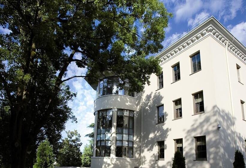 Rodina Grand Hotel And Spa