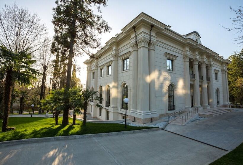 Rodina Grand Hotel And Spa