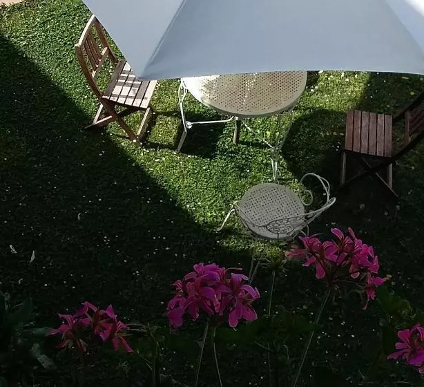 B&b L Albero Di Antonia