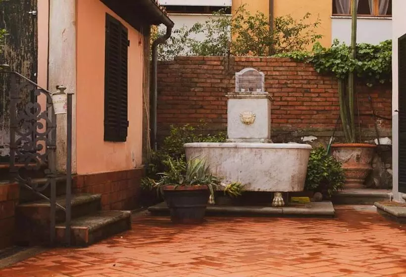 تختخواب و صبحانه Il Villino