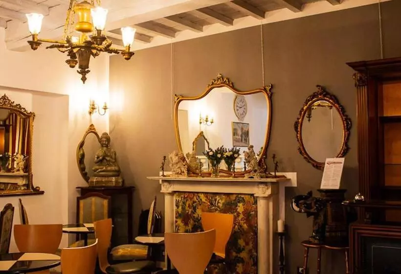 تختخواب و صبحانه Il Villino