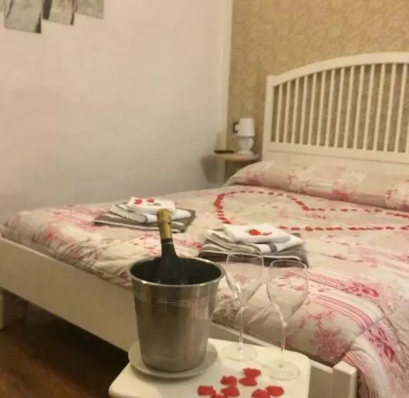 ベッドアンドブレックファースト La Stregatta