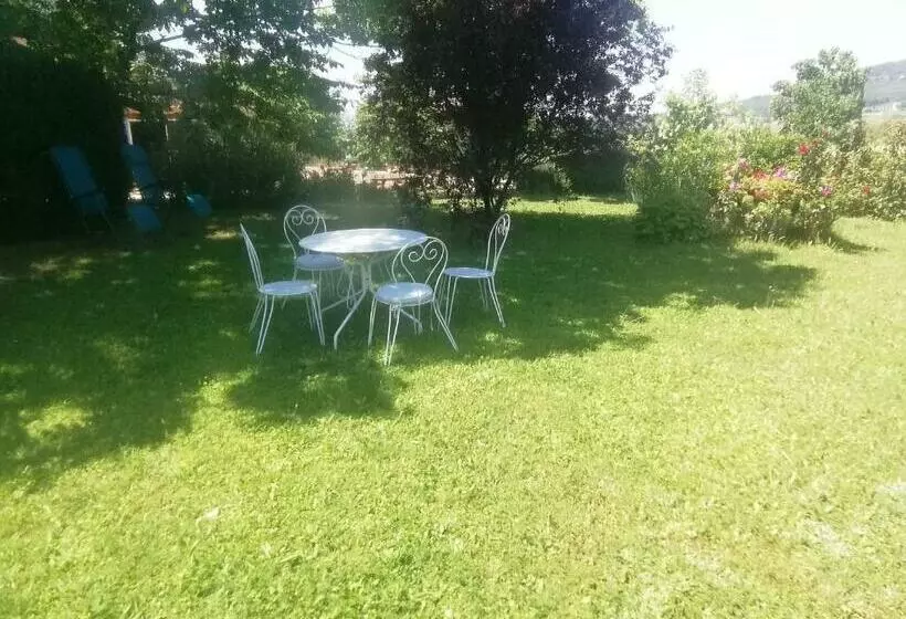 Aamiaismajoitus (B&B) Les Granges