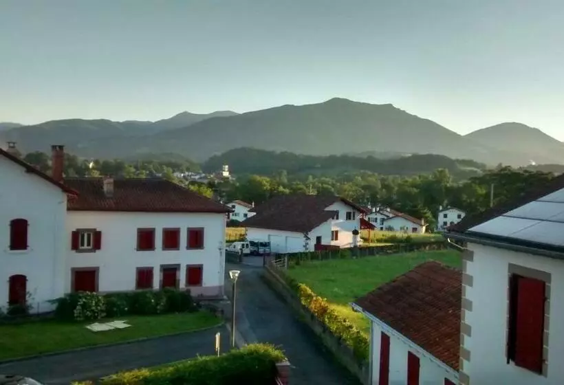 Aamiaismajoitus (B&B) Maison Bidegain Berria