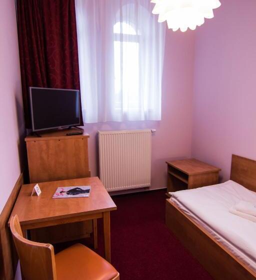 בית מלון כפרי Hron