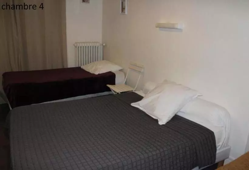 Hotelli Hôtel Le Dervois