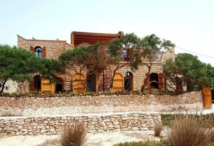 Majatalo Golden Baibah