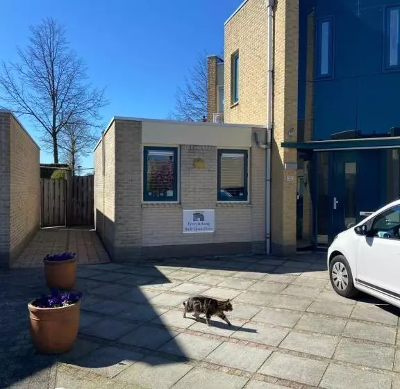 Majatalo Guest House Open Doors