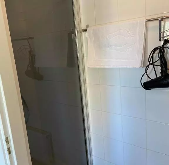 Majatalo Guest House Open Doors