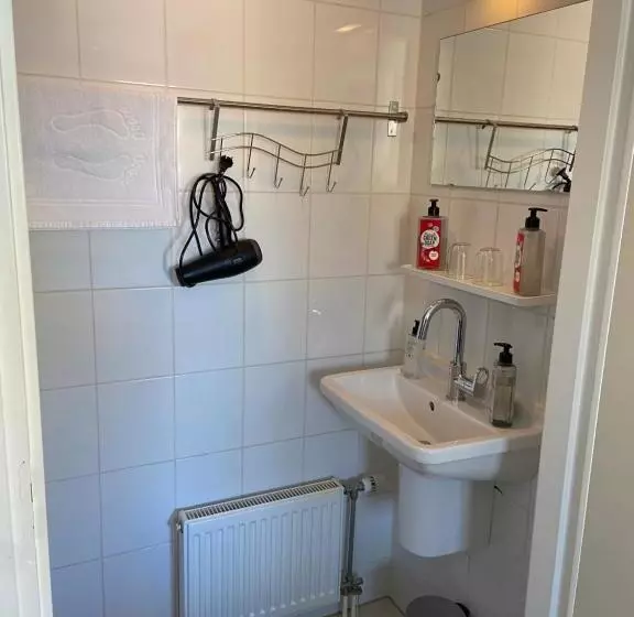 Majatalo Guest House Open Doors