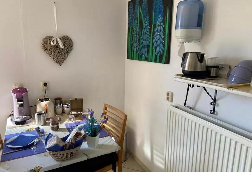 Majatalo Guest House Open Doors