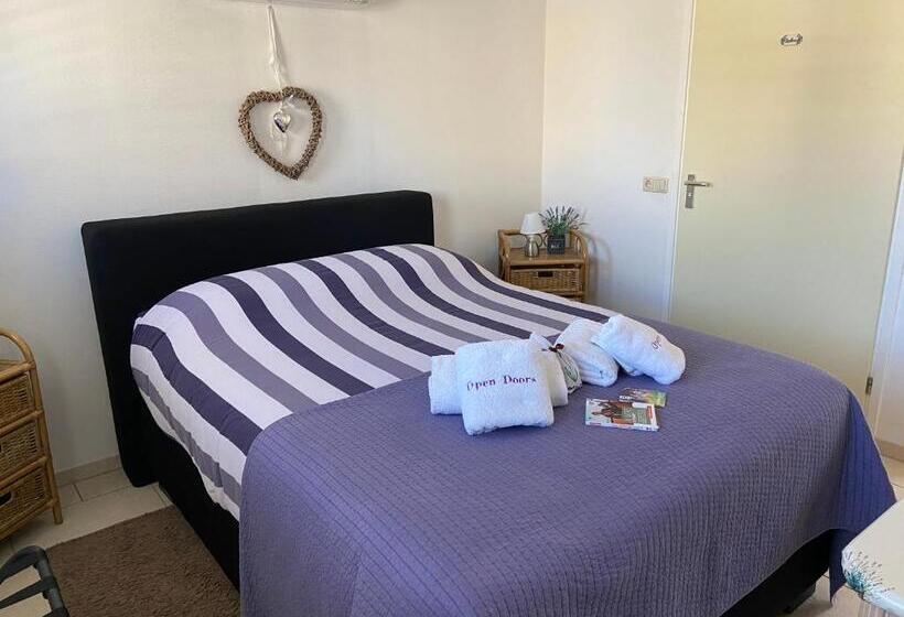 پانسیون Guest House Open Doors