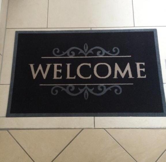 پانسیون Guest House Open Doors