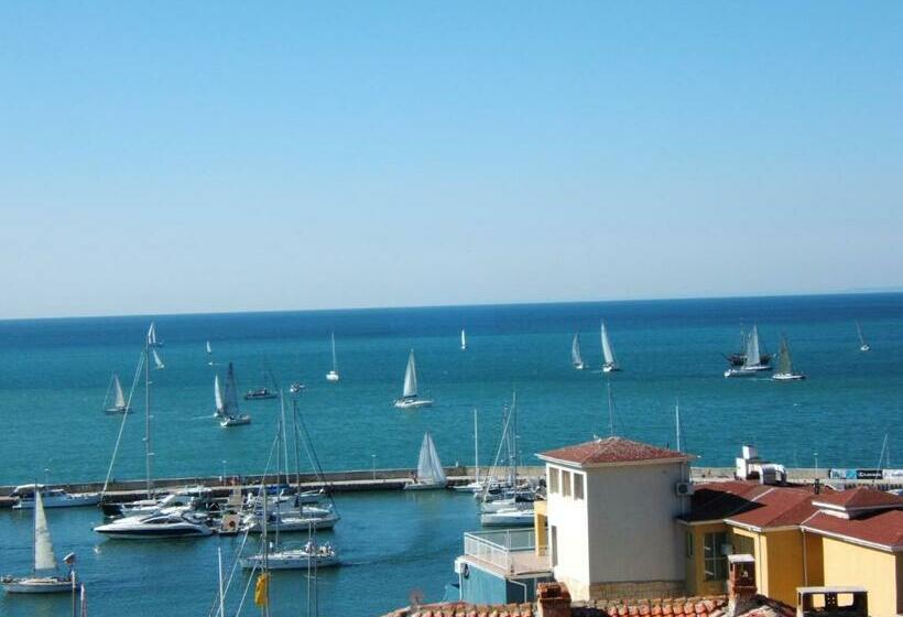 פנסיון Regina S Guesthouse