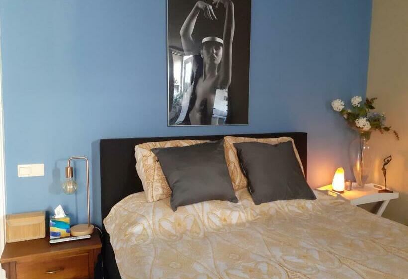 Pensjonat Verzorgde Kamer In Monumentenpand