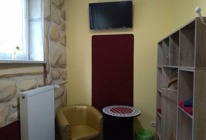 호스텔 Ferienwohnung Direkt In Ilmenau