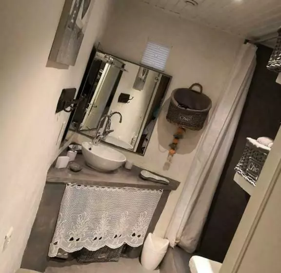 Aamiaismajoitus (B&B) Gite Fa Mille Maison Bleu