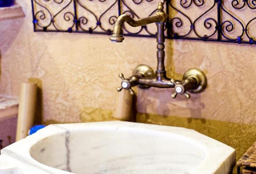 مبيت وإفطار Gite Fa Mille Maison Bleu