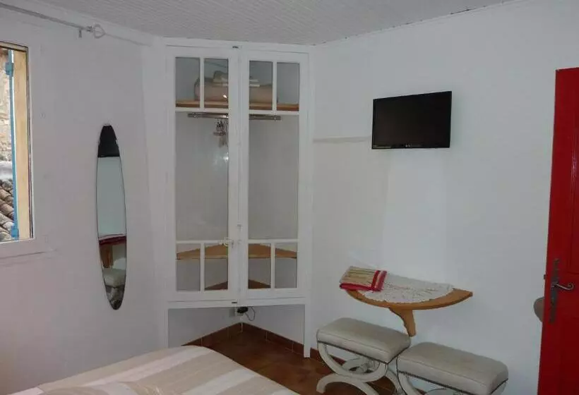 Aamiaismajoitus (B&B) Gite Fa Mille Maison Bleu