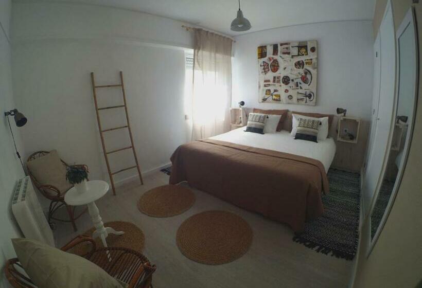 住宿加早餐  Lisbon Waves Surf Lodge