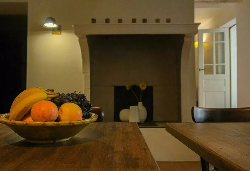 Aamiaismajoitus (B&B) Montjoia