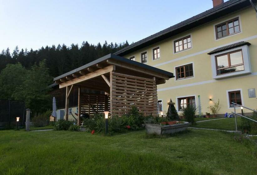 בית מלון כפרי Biohof Teufel