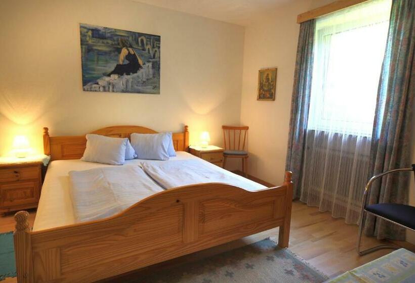 Пансион Gästehaus Lienharterhof